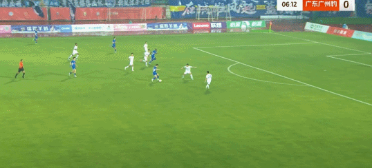 广州豹4-2逆转十人南京，晏紫豪、王建明补时破门，吉翔染红__广州豹4-2逆转十人南京，晏紫豪、王建明补时破门，吉翔染红