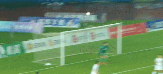 广州豹4-2逆转十人南京，晏紫豪、王建明补时破门，吉翔染红_广州豹4-2逆转十人南京，晏紫豪、王建明补时破门，吉翔染红_