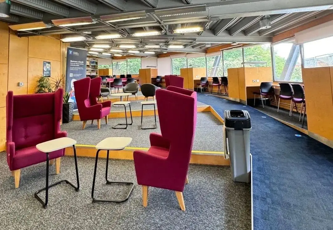 英国大学qs下降__英国大学下半年还能开学吗