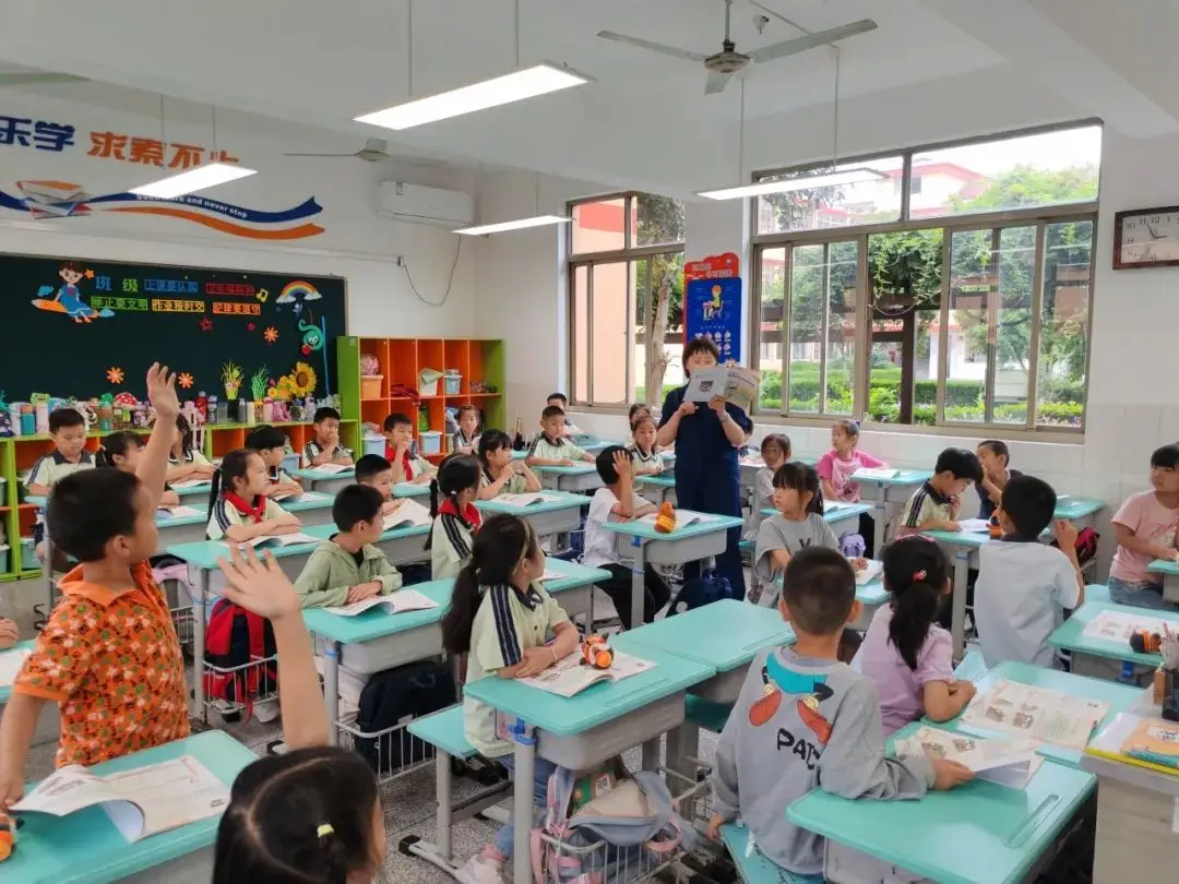 _学校开展消防安全教育课_学校开展消防安全宣传周活动