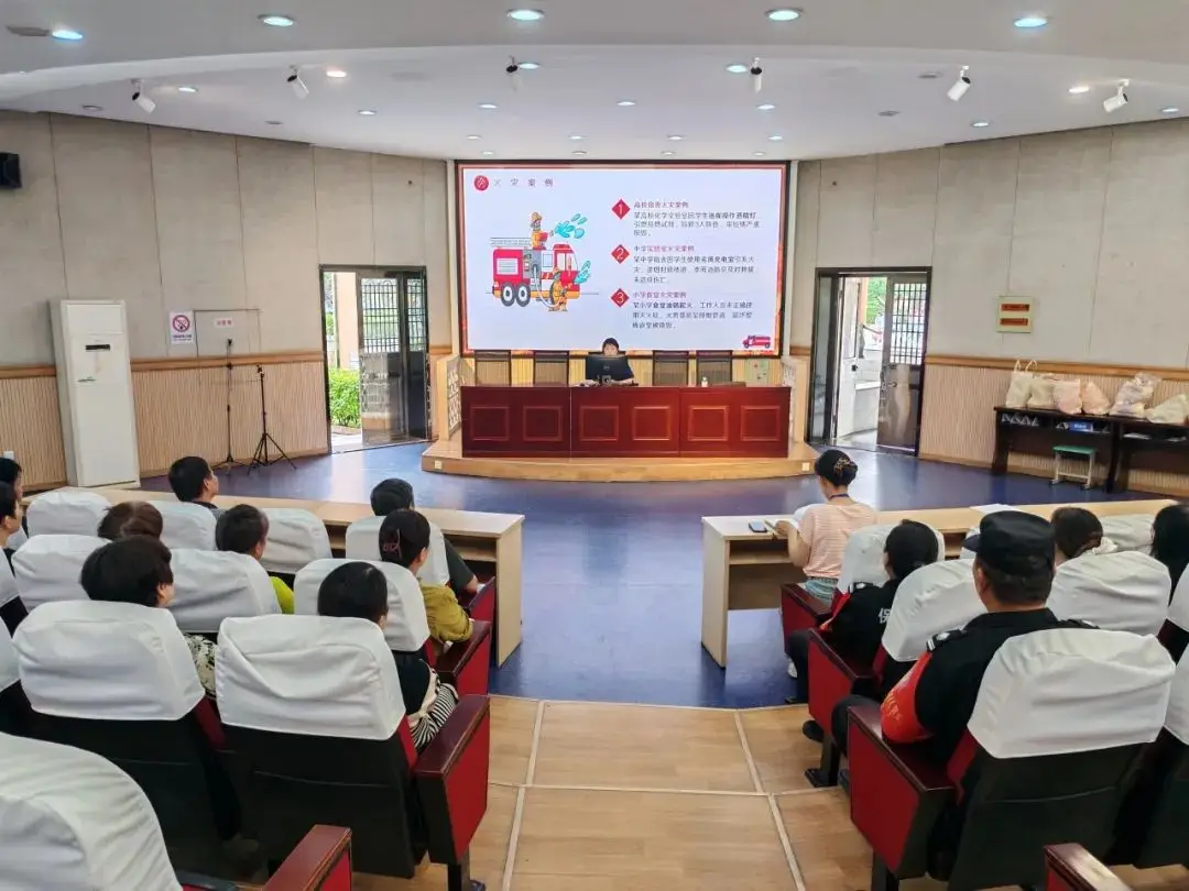 学校开展消防安全教育课_学校开展消防安全宣传周活动_