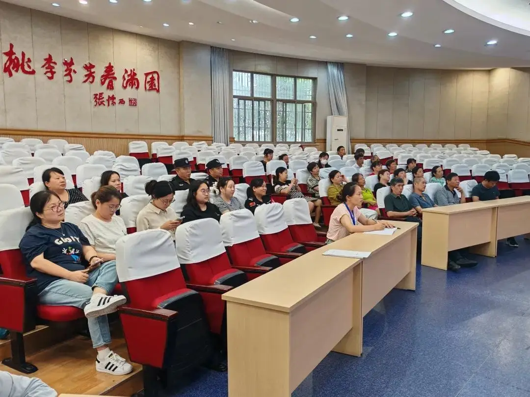 学校开展消防安全教育课__学校开展消防安全宣传周活动