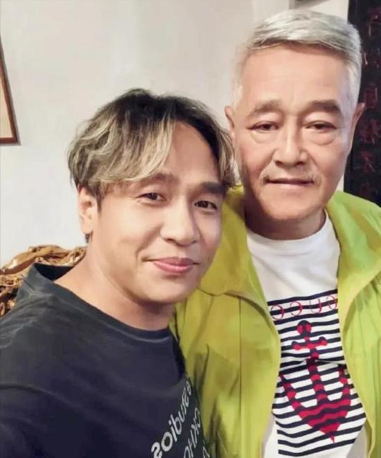 _成名后抛弃原配，与女粉丝结婚生娃的宋小宝，近况令人唏嘘_成名后抛弃原配，与女粉丝结婚生娃的宋小宝，近况令人唏嘘