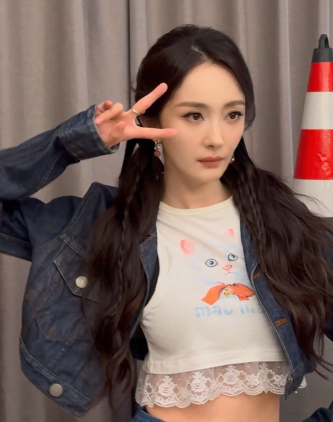 _杨幂别再营销幼态审美了！看看生图清醒一下，美丽应该是多元的！_杨幂别再营销幼态审美了！看看生图清醒一下，美丽应该是多元的！