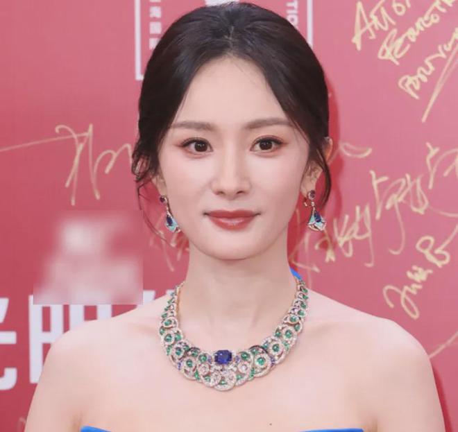 _杨幂别再营销幼态审美了！看看生图清醒一下，美丽应该是多元的！_杨幂别再营销幼态审美了！看看生图清醒一下，美丽应该是多元的！