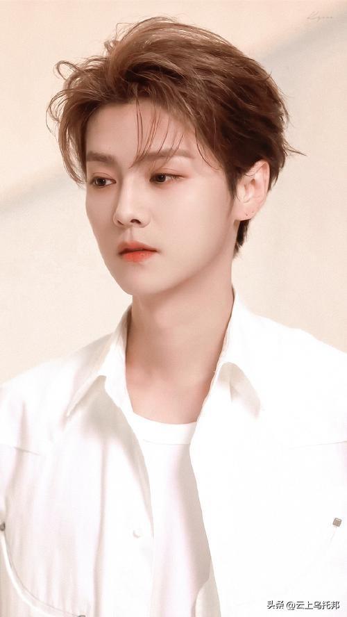 权志龙吸毒真相鹿晗__鹿晗妈妈照片曝光