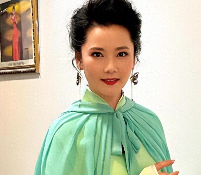 因长相太美曾无人敢追，父亲为她终身不娶，她的魅力究竟有多大？
