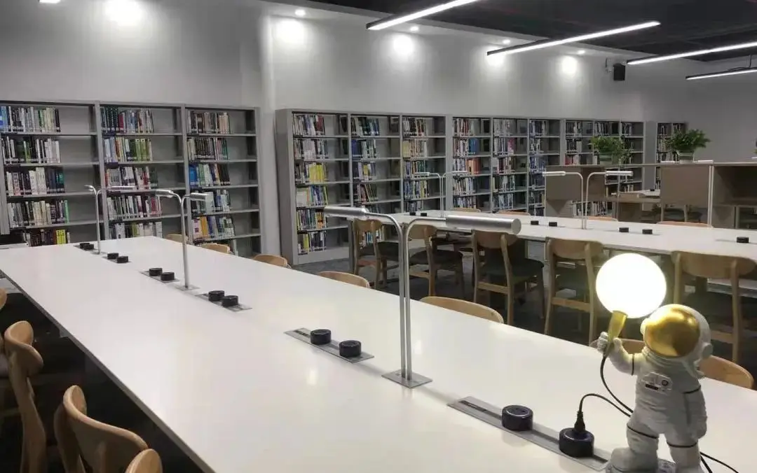 图书馆迎新海报_图书馆迎新活动_