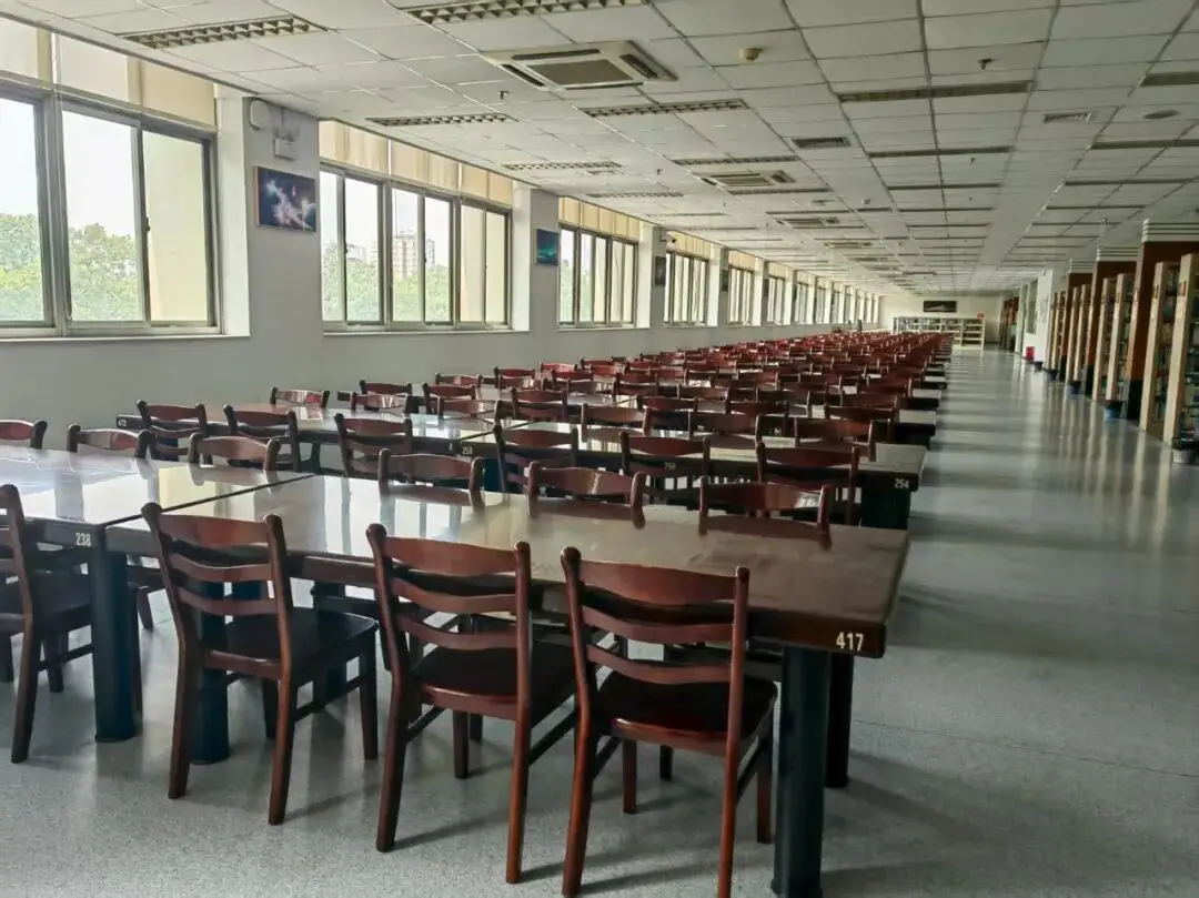 _图书馆迎新海报_图书馆迎新活动