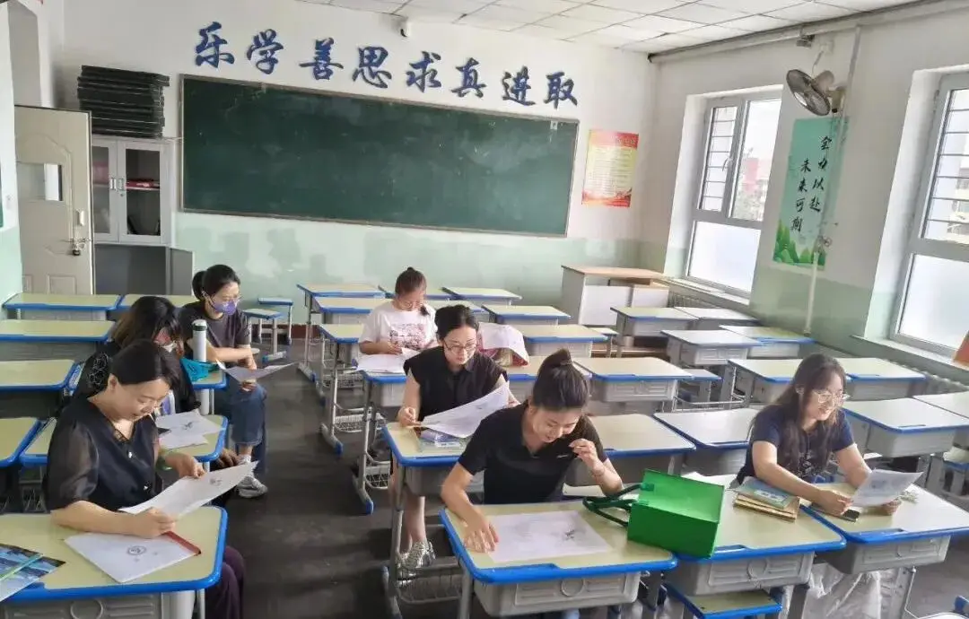 _中考备课组经验交流发言稿_中考备课组计划