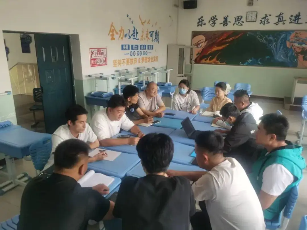 中考备课组经验交流发言稿__中考备课组计划