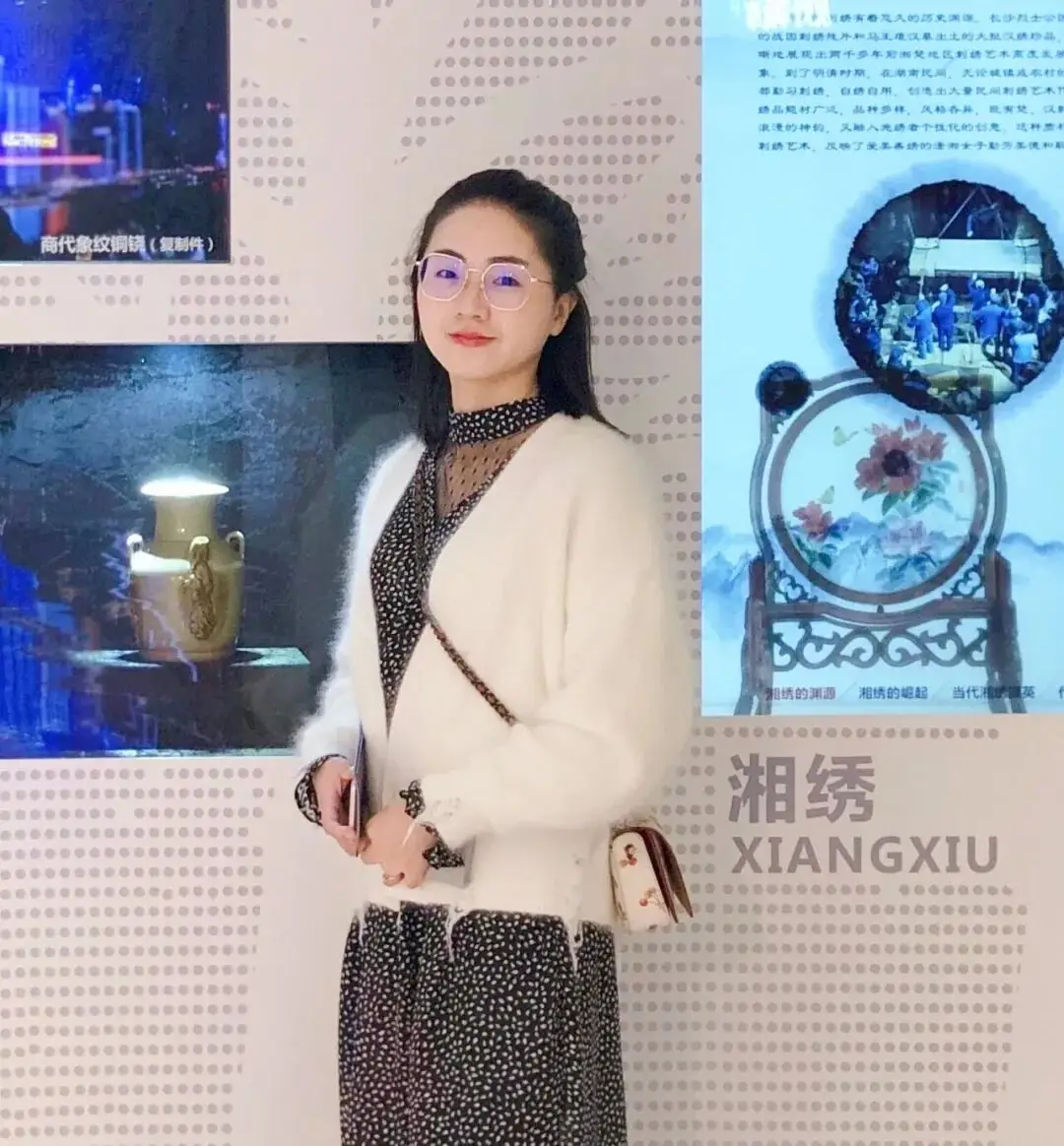 _班主任育人故事①丨作文本里的星光——刘莹华_班主任育人故事①丨作文本里的星光——刘莹华