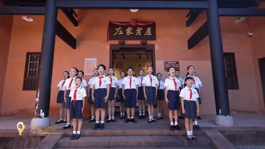 开学直播课_开学各地直击课现场上的讲话_