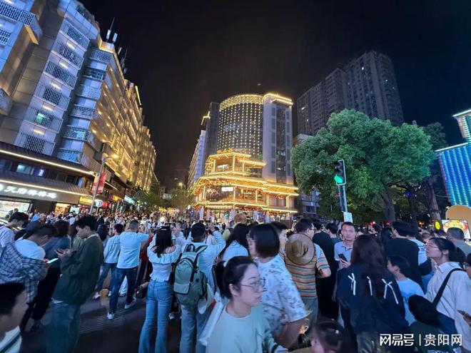 消费与经济增长__消费金融未来收入增长