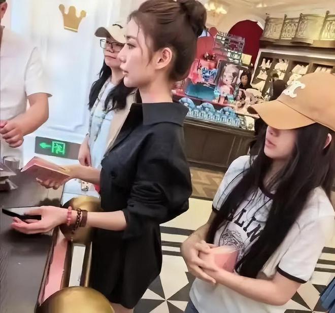 喝金菊梅茶有什么功效_马儿是谁_