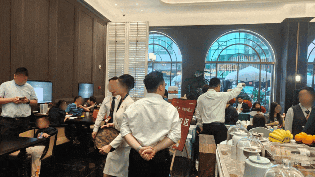 客户坐飞机回来抢房！皓悦滨江首开，成绩有点猛