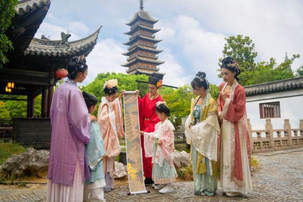 如何成为四有青年1500_中国遗返缅甸难民罗兴迦人_