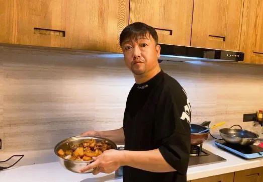 _沈腾和贾冰合作的小品_播放沈腾和贾玲