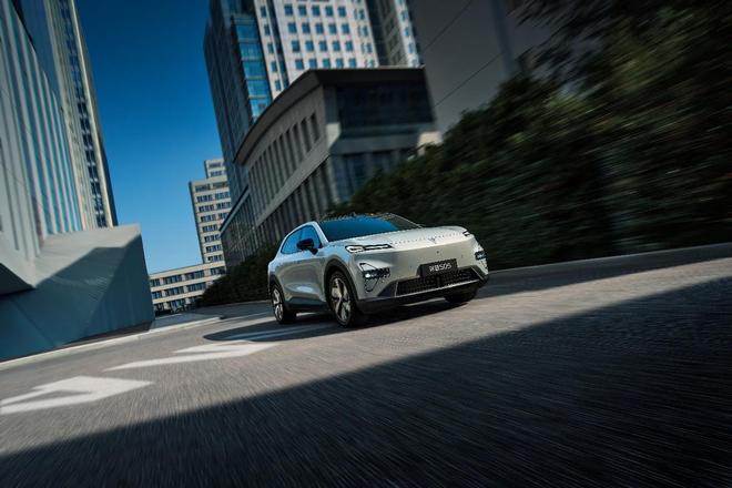 纯电续航620km 深蓝S05超长续航版售12.59万元起