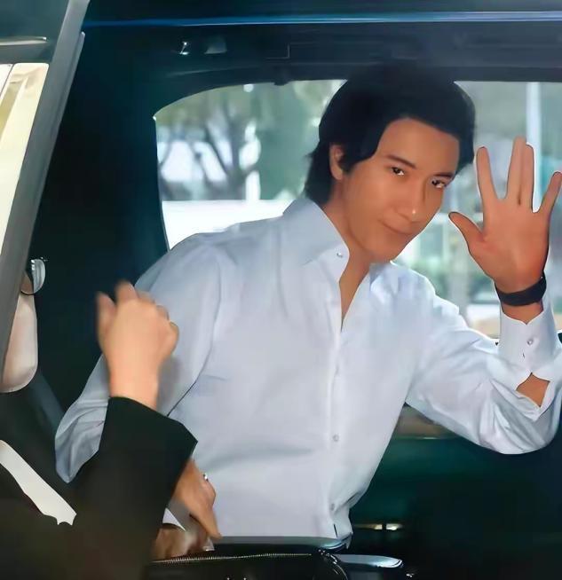 王力宏和李靖蕾_王力宏比李靓蕾大几岁_