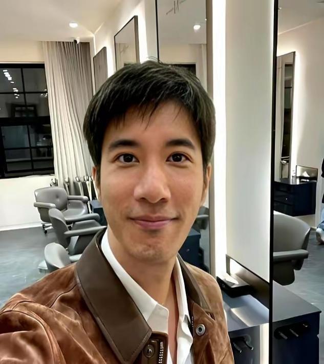 王力宏比李靓蕾大几岁_王力宏和李靖蕾_