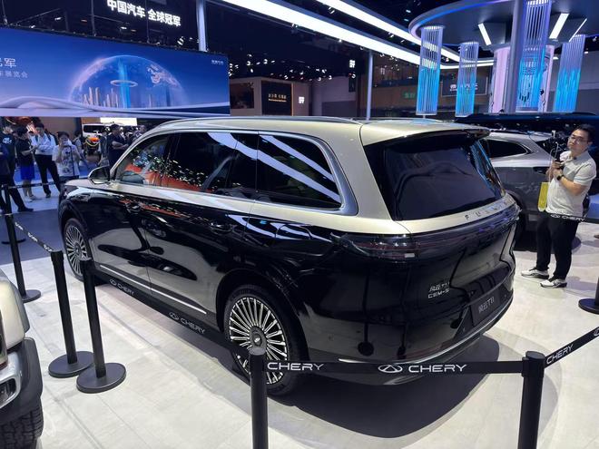 又一个大六座的旗舰SUV 风云T11成都车展首发