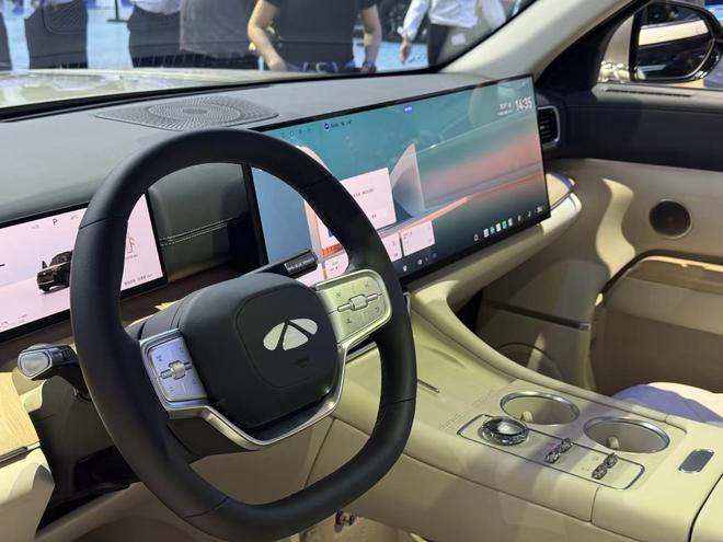又一个大六座的旗舰SUV 风云T11成都车展首发