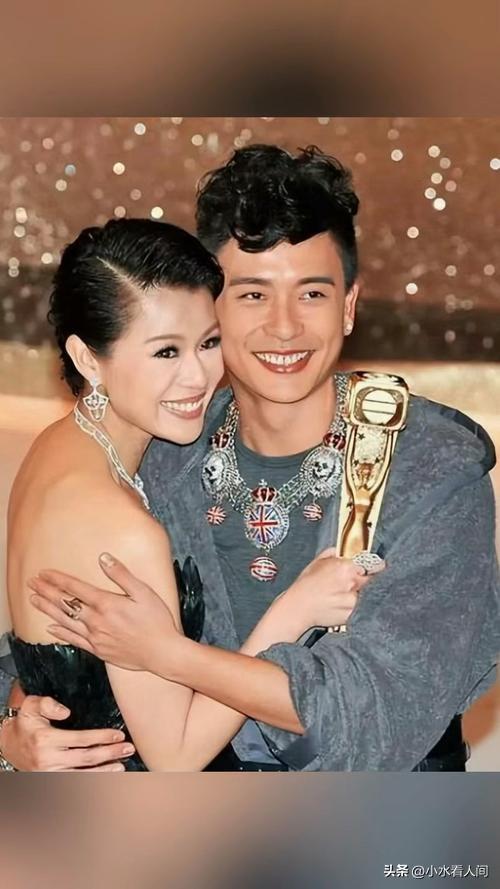 _高龄生三胎，老公又去夜店，胡杏儿尴尬回应，给所有女人提了个醒_高龄生三胎，老公又去夜店，胡杏儿尴尬回应，给所有女人提了个醒