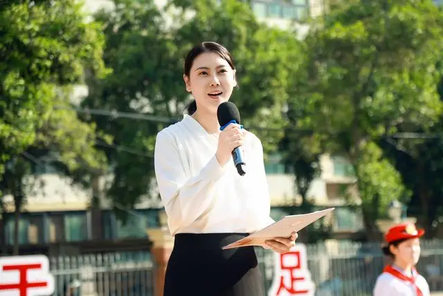 _郑州新城小学一年级几个班_郑州新城小学是公办还是民办