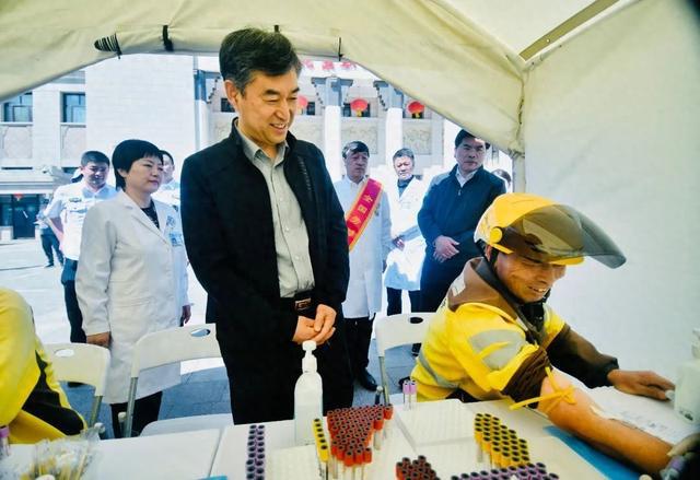 北京市总工会慰问一线劳动者