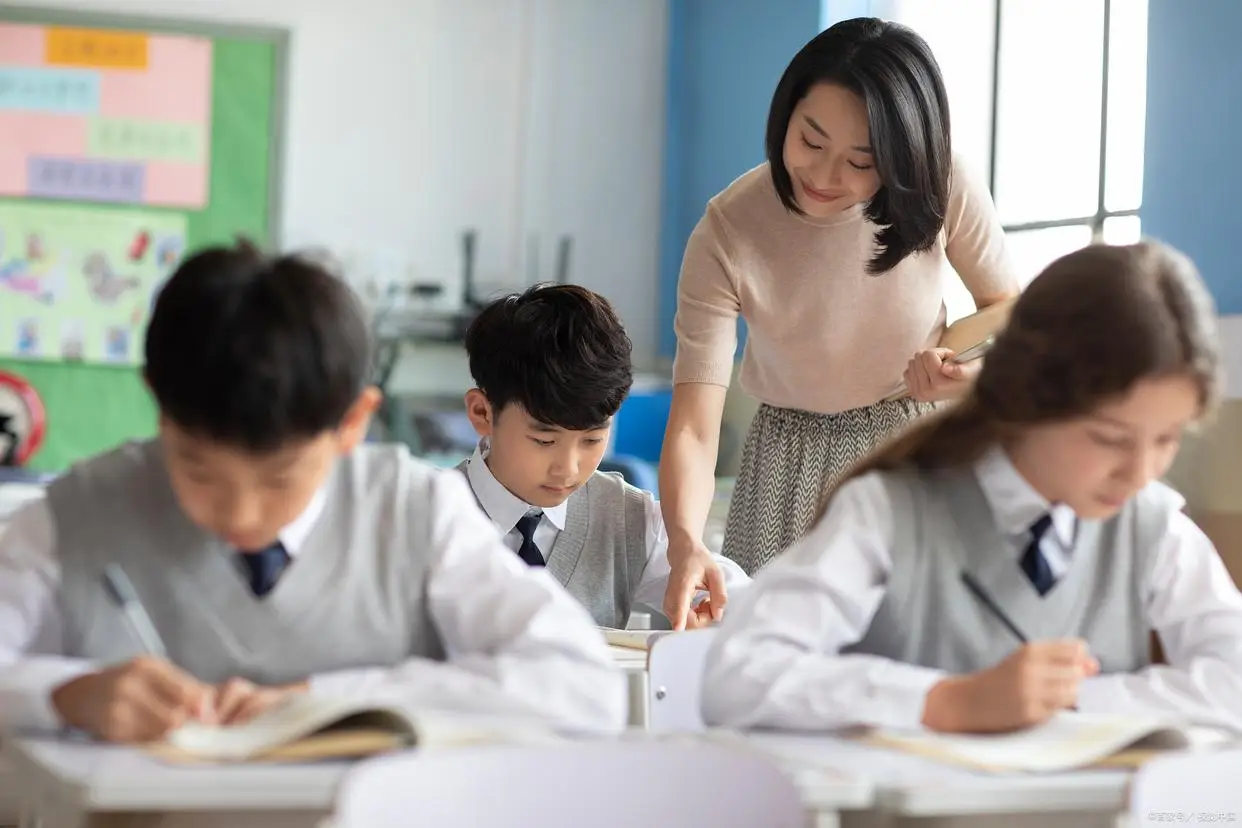 选择小学教育专业的理由：你是否适合？为什么这个专业并不冷门！