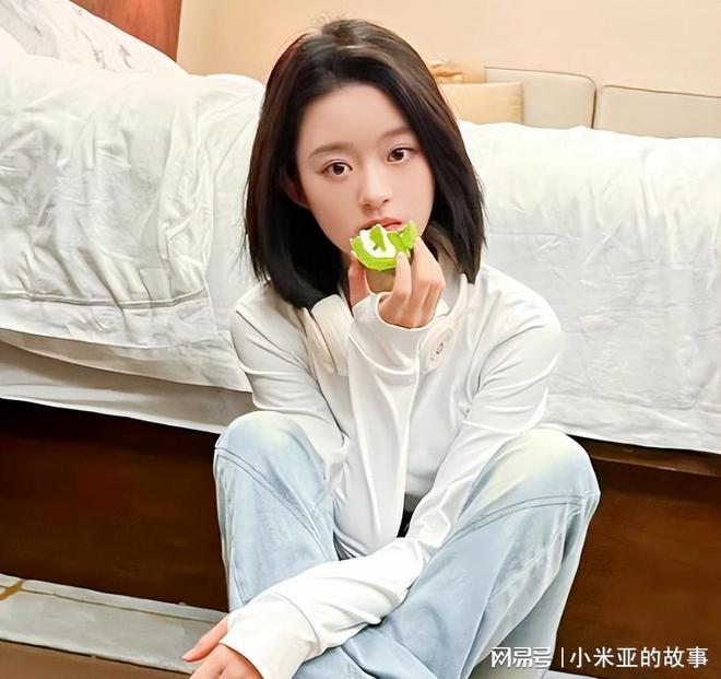 _李晨回应天价菜单_戴流苏耳环第二部播出