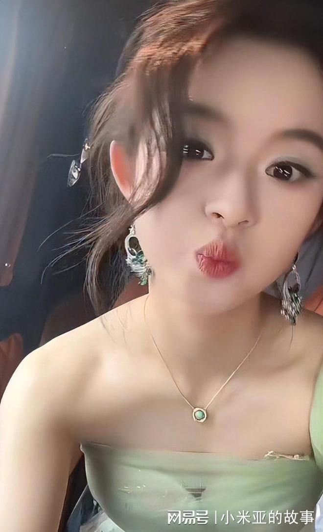 李晨回应天价菜单__戴流苏耳环第二部播出