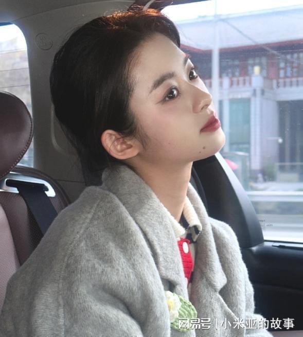 _戴流苏耳环第二部播出_李晨回应天价菜单