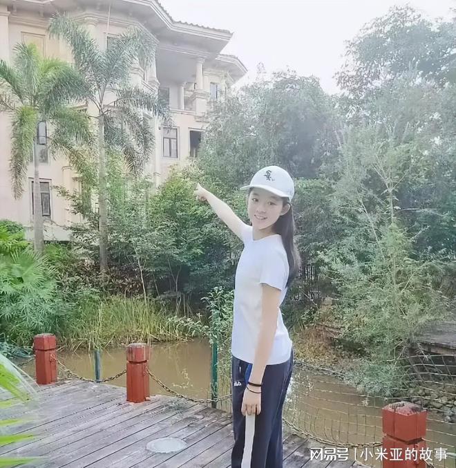 李晨回应天价菜单__戴流苏耳环第二部播出