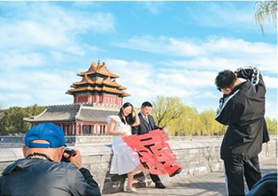 _婚庆旅游线路案例_旅游式结婚什么意思