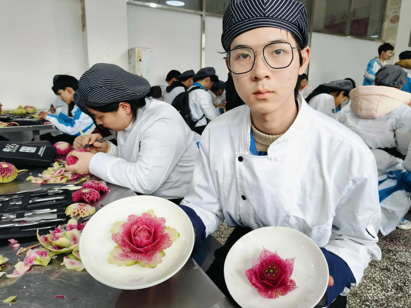 今年考炒青椒土豆丝！四川对口高考烹饪专业考生龚晟：高二转校读职高，渴望成国家一级厨师__今年考炒青椒土豆丝！四川对口高考烹饪专业考生龚晟：高二转校读职高，渴望成国家一级厨师