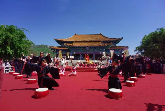 2020年潍坊市十大杰出青年__潍坊典型人物