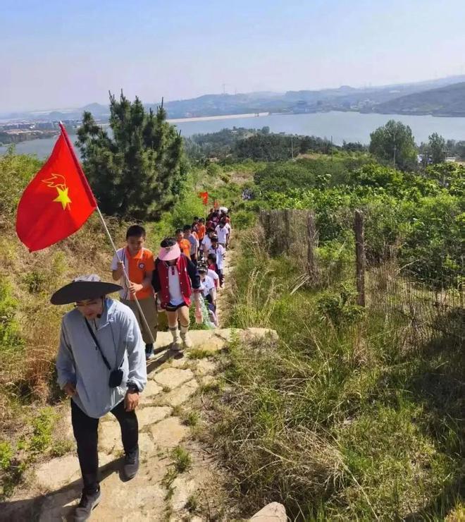 潍坊典型人物_2020年潍坊市十大杰出青年_