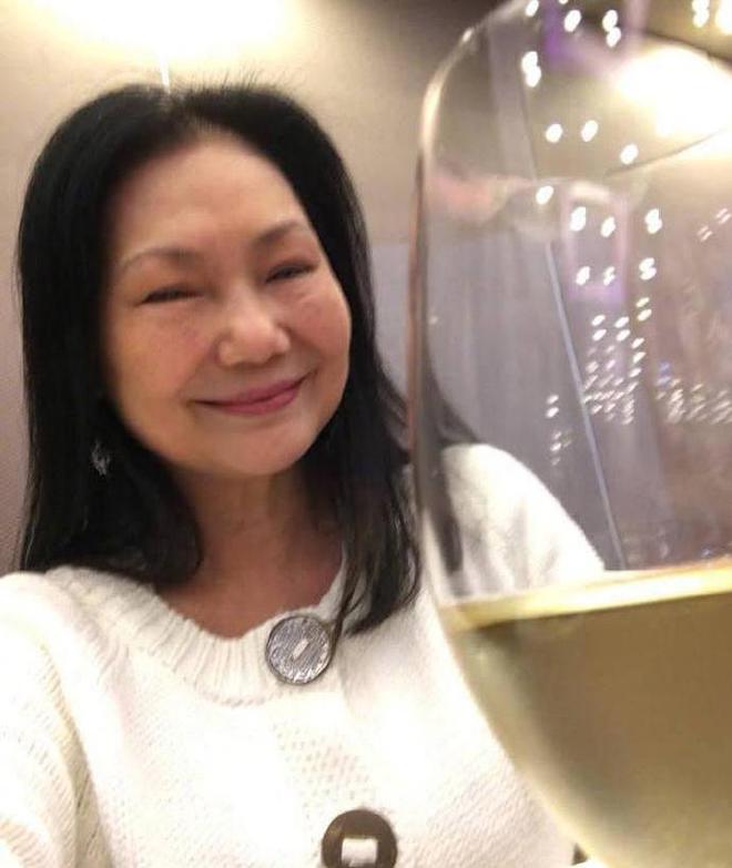 S妈再度发文，因思念大S而失眠，网友吐槽她戏多，终究放不下执念_S妈再度发文，因思念大S而失眠，网友吐槽她戏多，终究放不下执念_