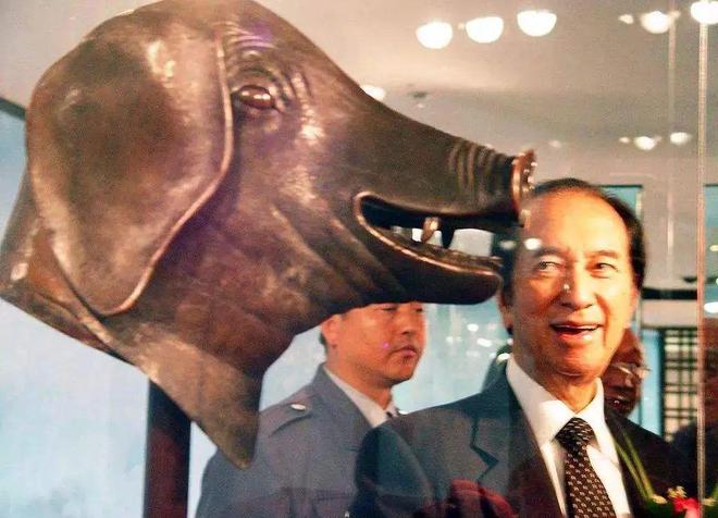 看一个人身价_身价看清面目值得看吗_