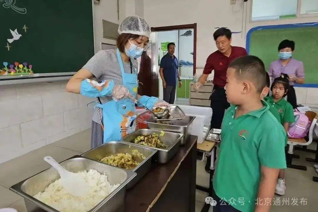 校园餐安全作文_适合校园出餐快的小吃_