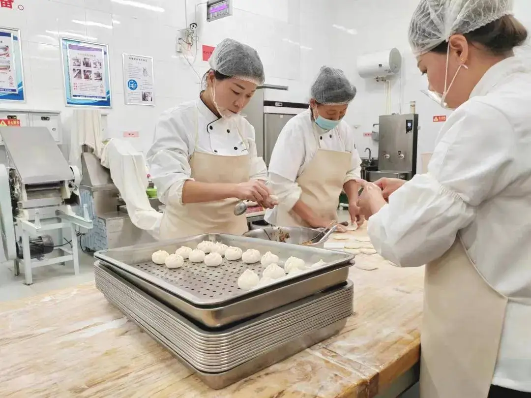 适合校园出餐快的小吃_校园餐安全作文_