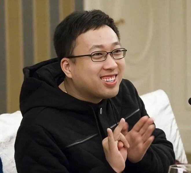 _小号是谁_李小璐小号疑曝光