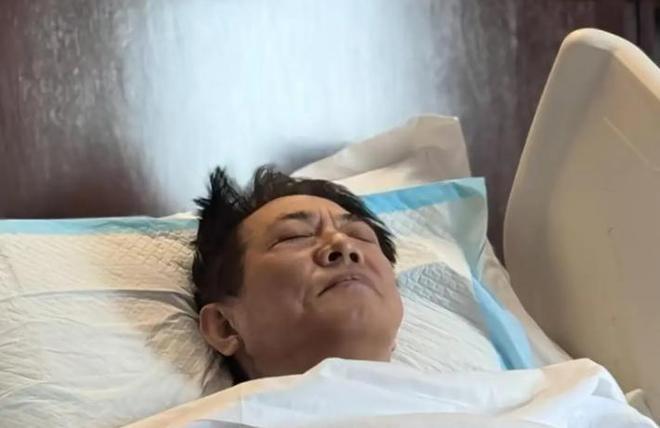 _李连杰为甄子丹颁奖视频_李连杰说甄子丹