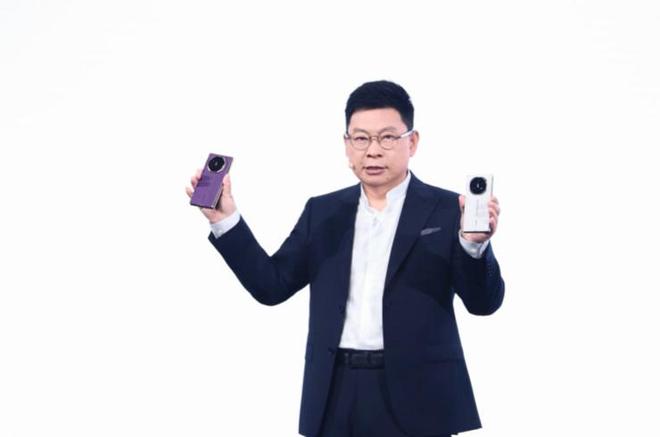 华为2022年折叠手机_华为折叠价格_