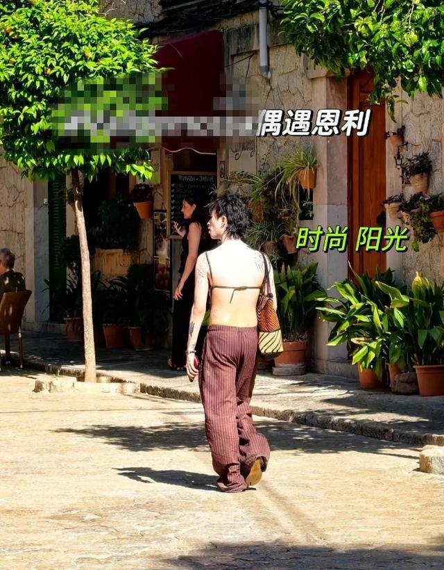 伊能静外出被偶遇_伊能静穿西服_