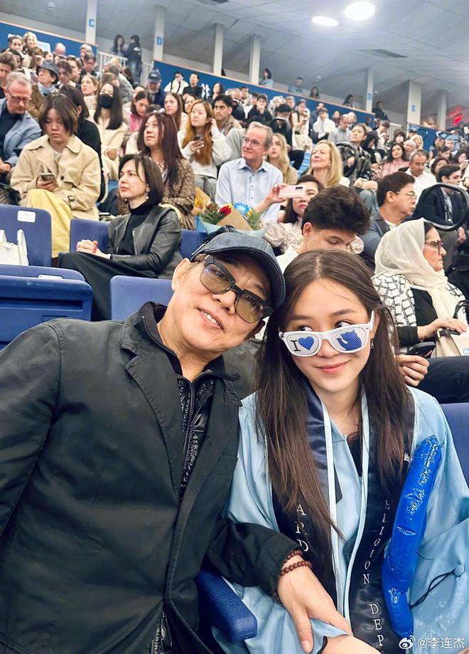 冯小刚谈战争_冯小刚是文艺兵吗_