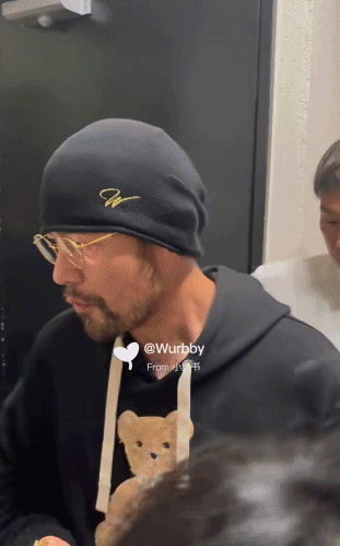 周杰伦有络腮胡子吗__周杰伦带胡子