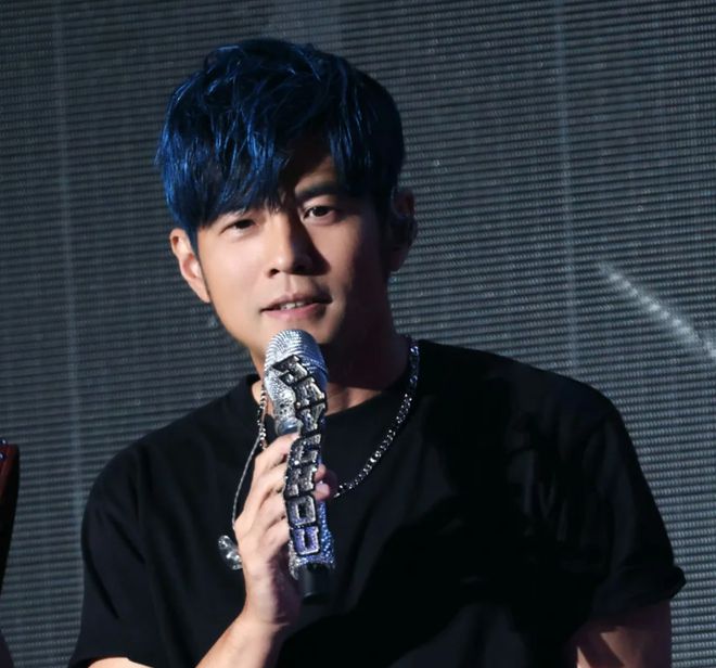 _周杰伦带胡子_周杰伦有络腮胡子吗